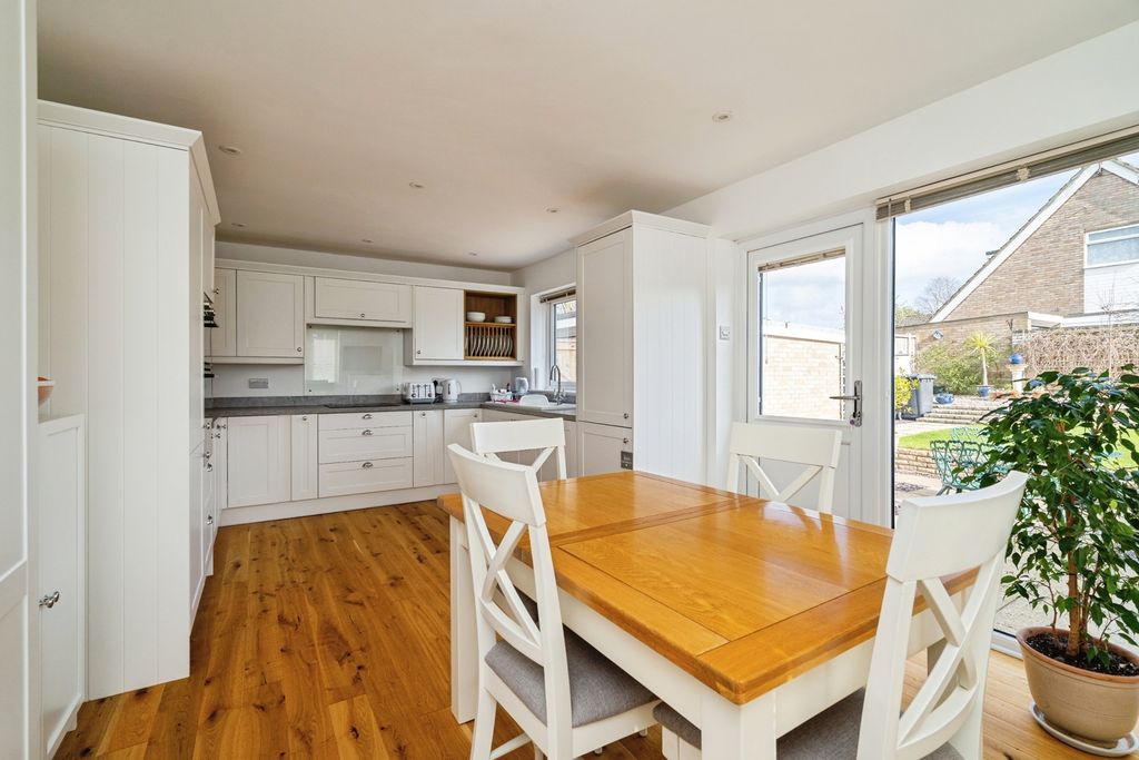 Property photo 2 of 18 Pbox-Img.Jpg