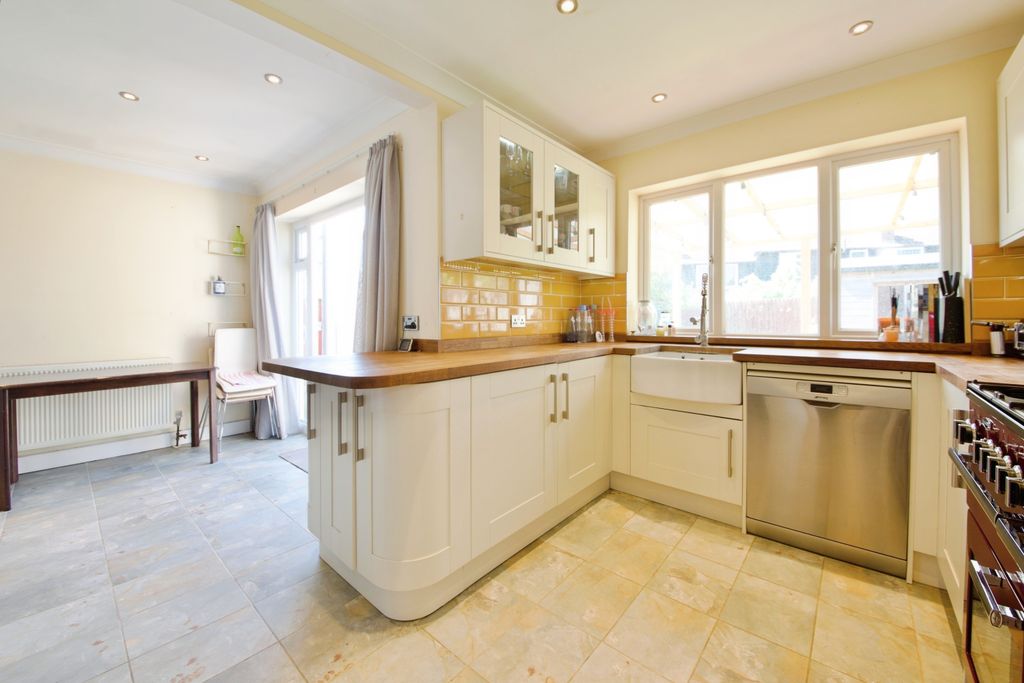 Property photo 3 of 13 Kitchen