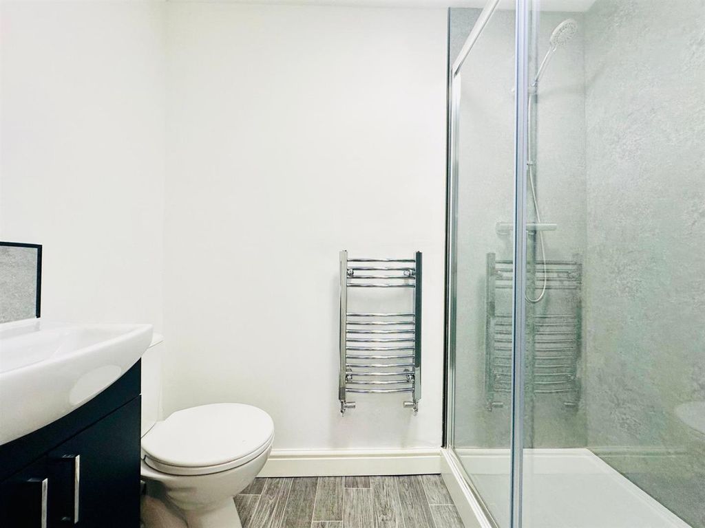 Property photo 2 of 5 Bathroom