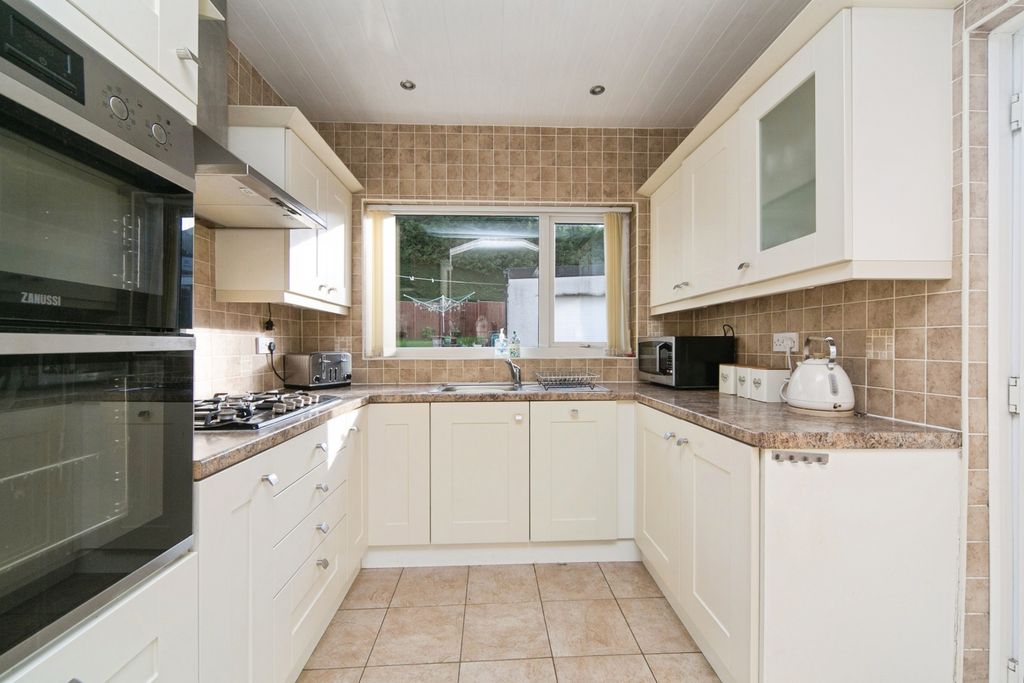 Property photo 3 of 19 Pbox-Img.Jpg