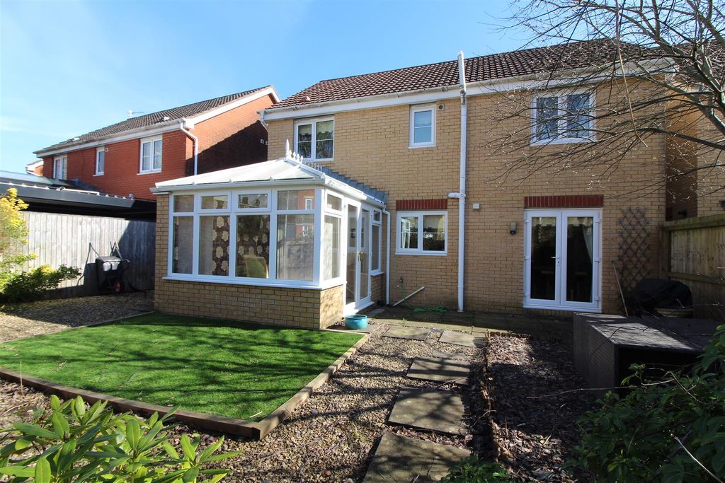 Property photo 2 of 42 Rear Garden