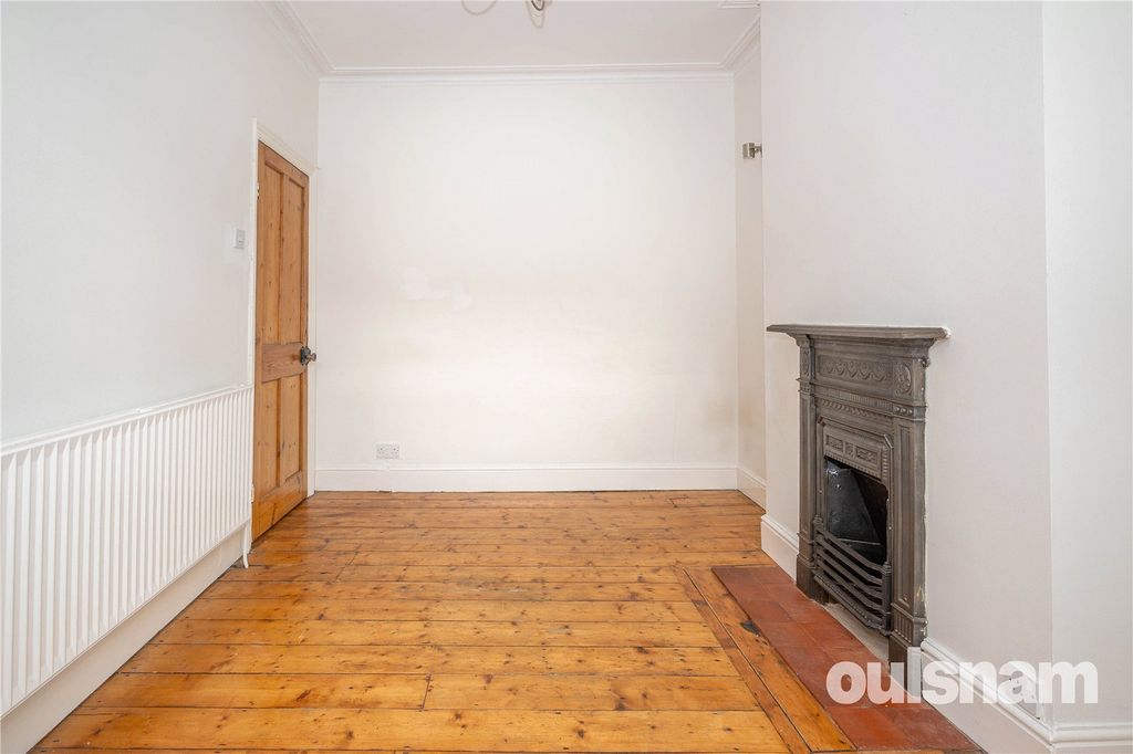 Property photo 3 of 18 Picture No. 07