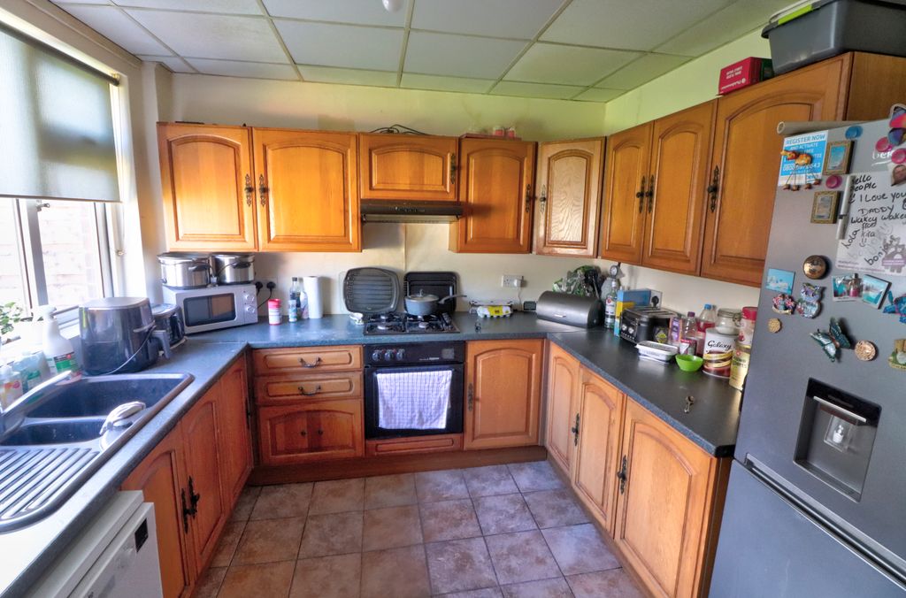 Property photo 3 of 13 Kitchen