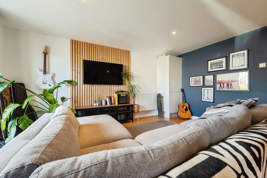 Property photo 1 of 17 Photo