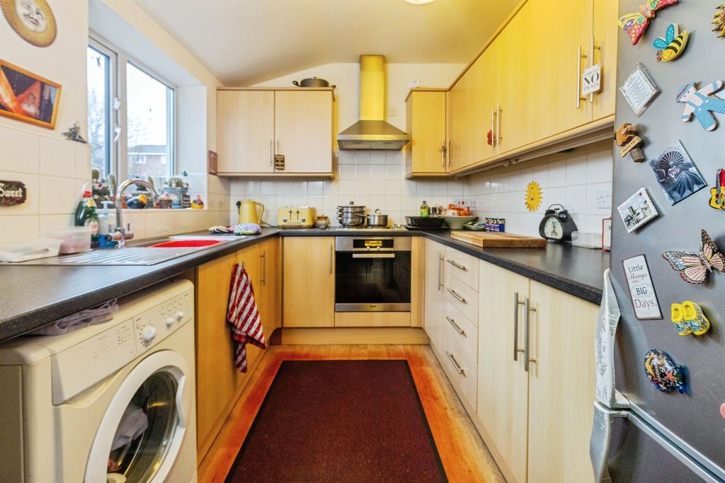 Property photo 3 of 16