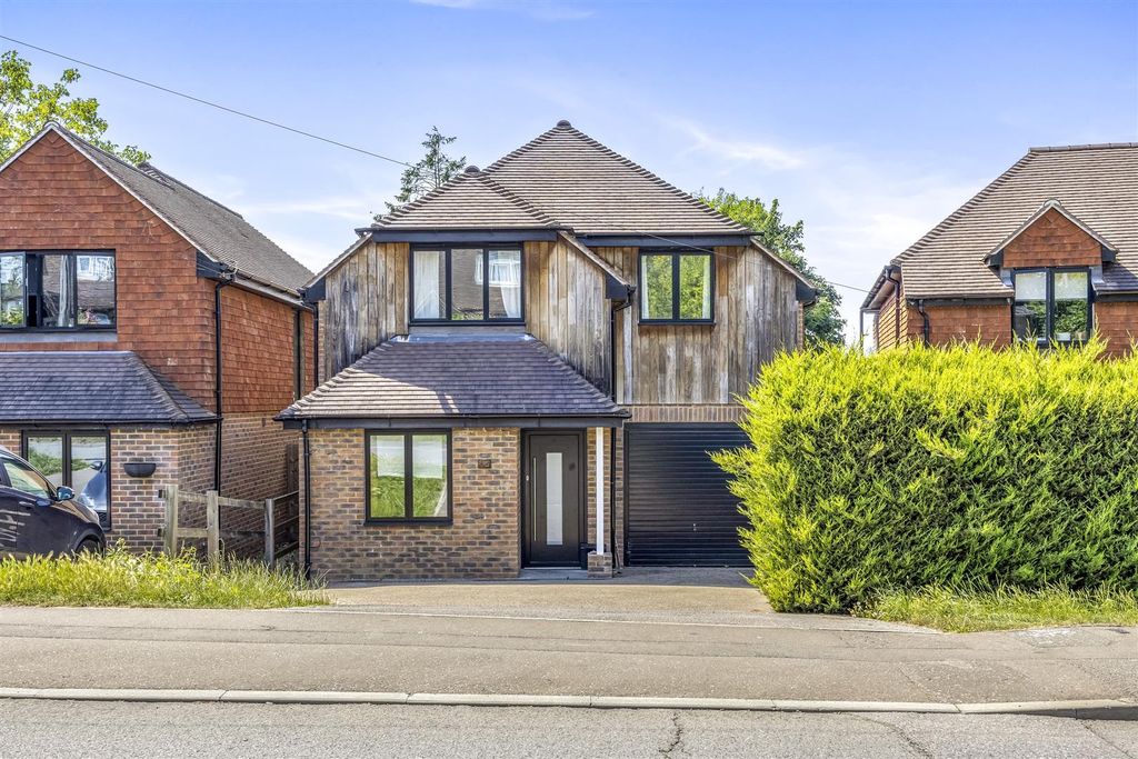 Property photo 1 of 19 Wivelsfield Road, 56-018.Jpg