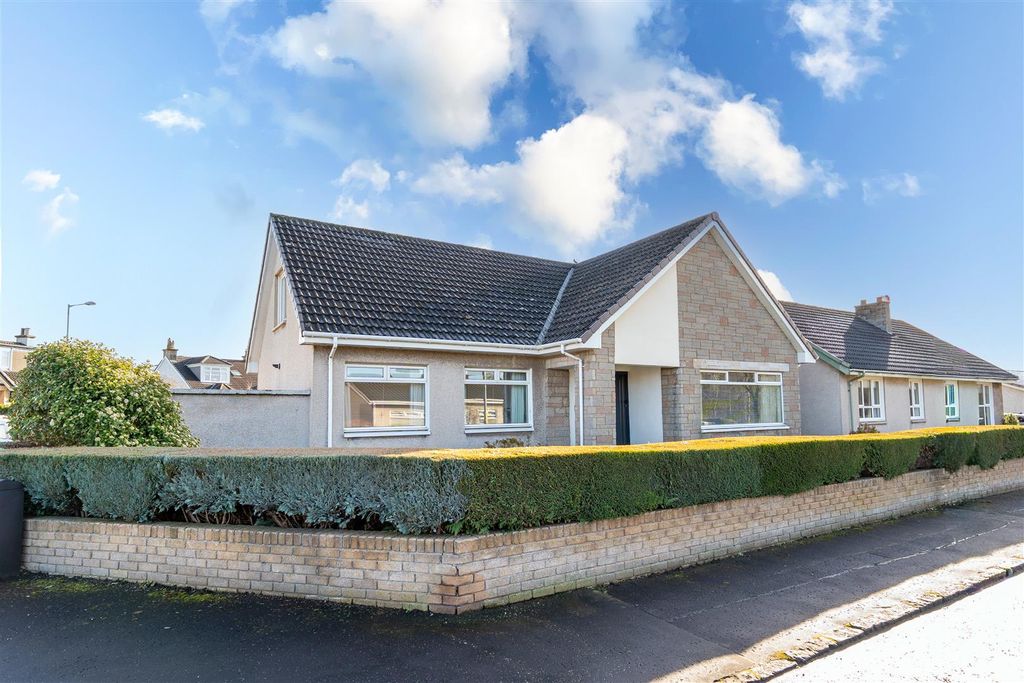 Property photo 1 of 18 Front.External..Jpg