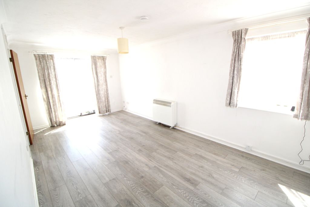 Property photo 2 of 8 Living Room