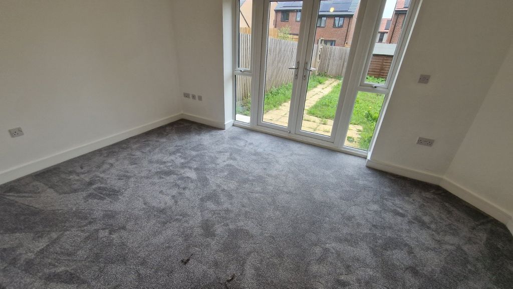 Property photo 3 of 10 Picture No. 22