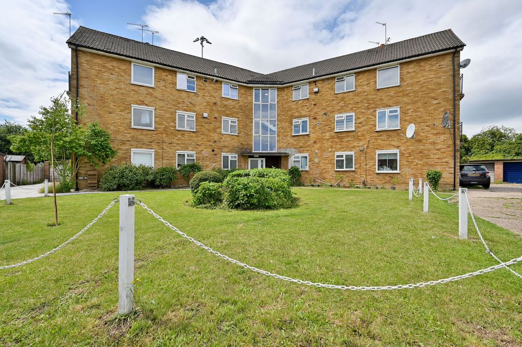 Property photo 1 of 11