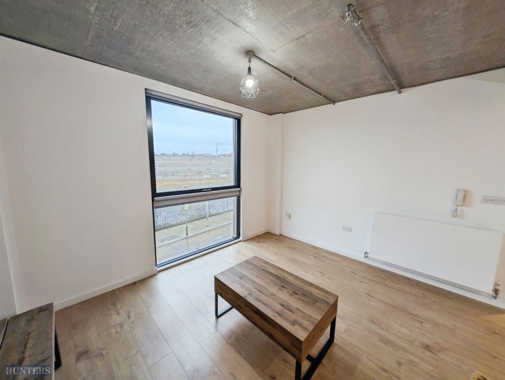 Property photo 2 of 11 Living Room