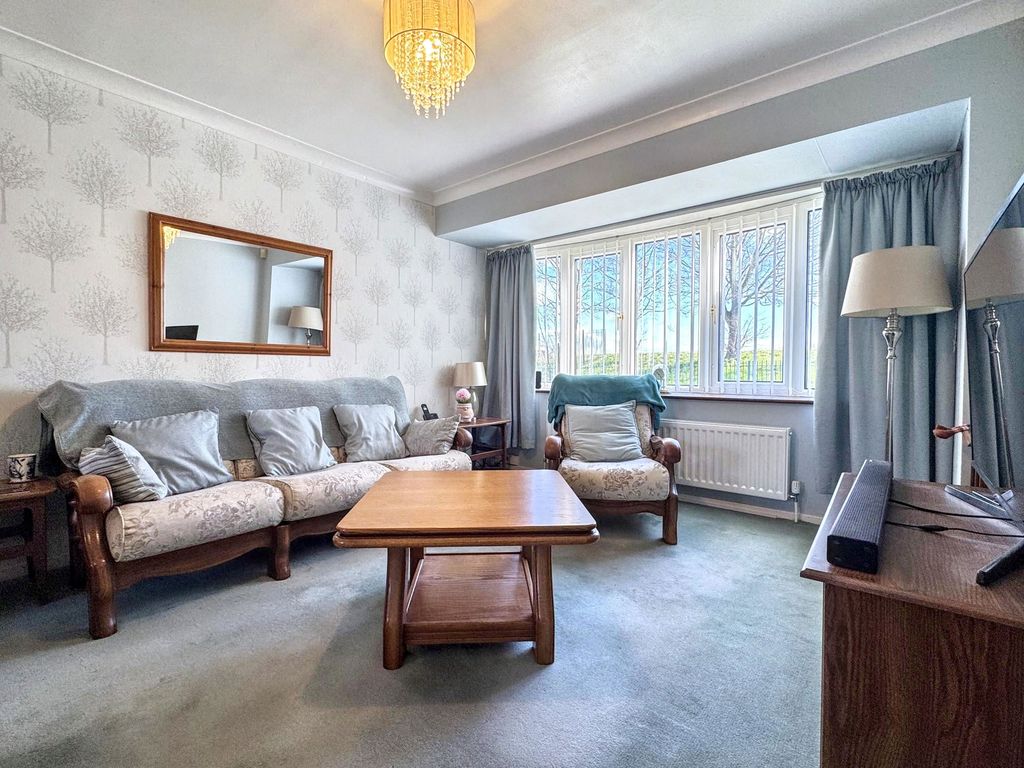 Property photo 2 of 26