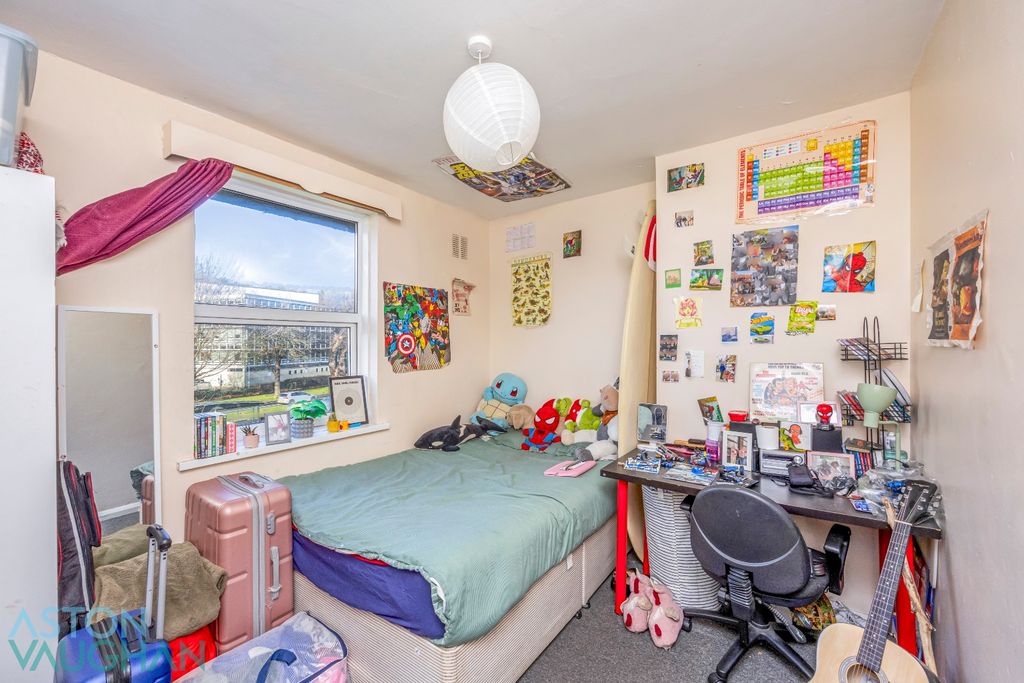 Property photo 3 of 16 4627802