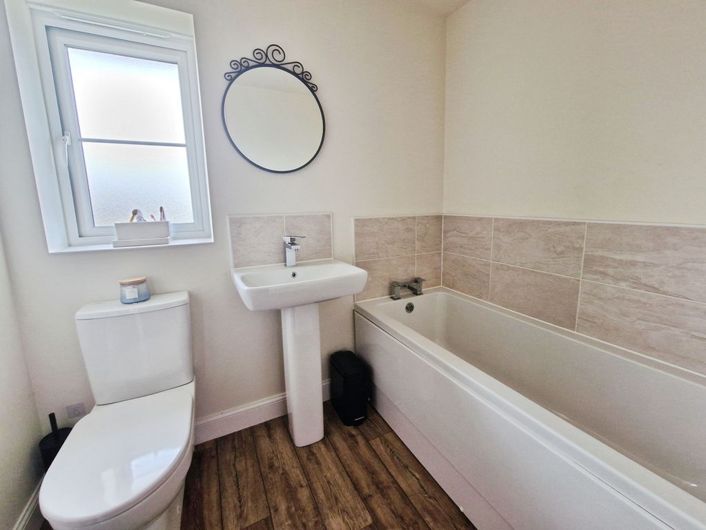 Property photo 3 of 20 4B247Eb7-1000057291
