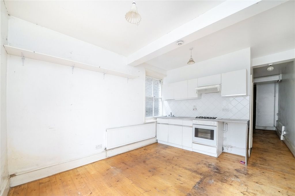Property photo 3 of 7 Picture No. 05