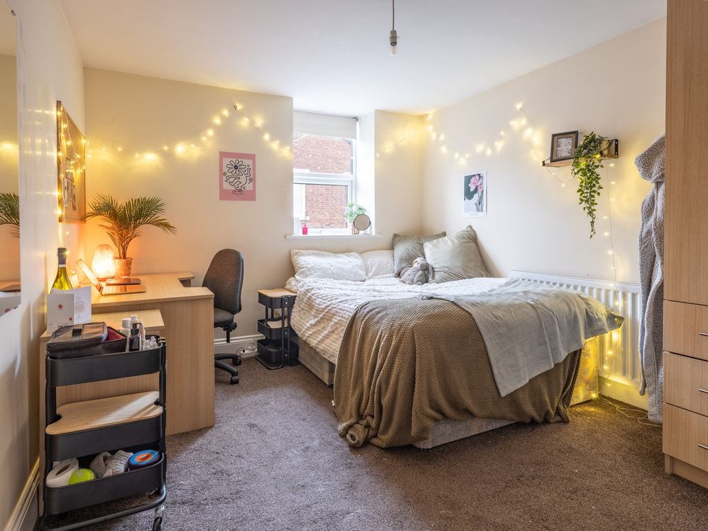 Property photo 1 of 13 3692420