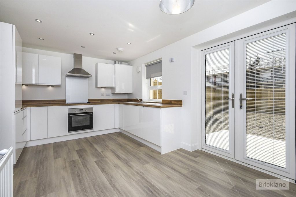 Property photo 2 of 15 Picture No. 05