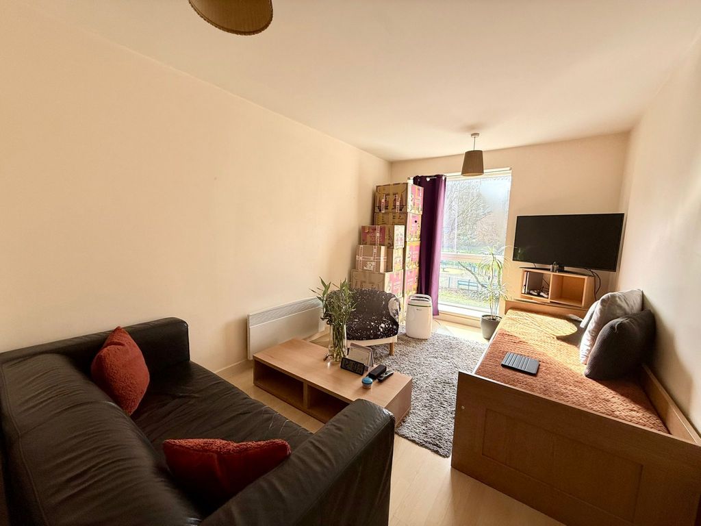 Property photo 3 of 6 Gallery