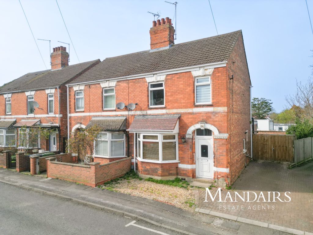 Property photo 2 of 28