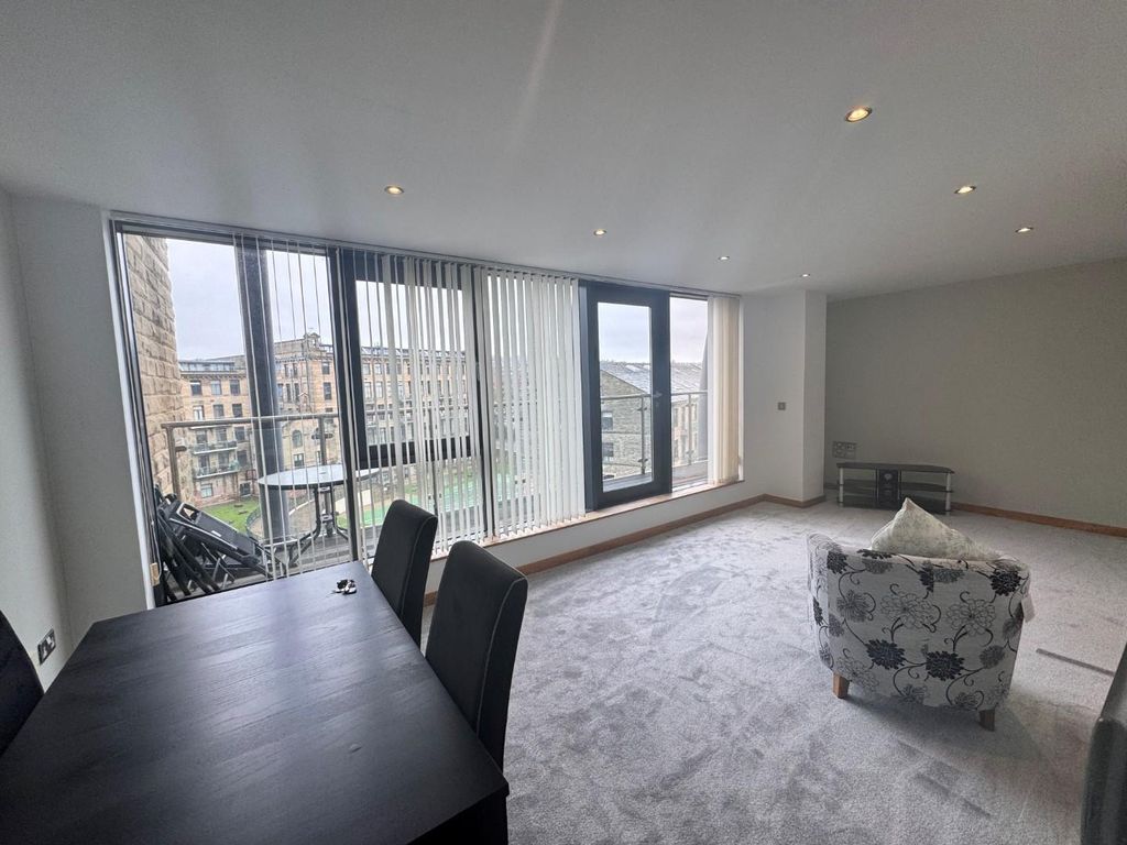 Property photo 2 of 11 Living Dining Area