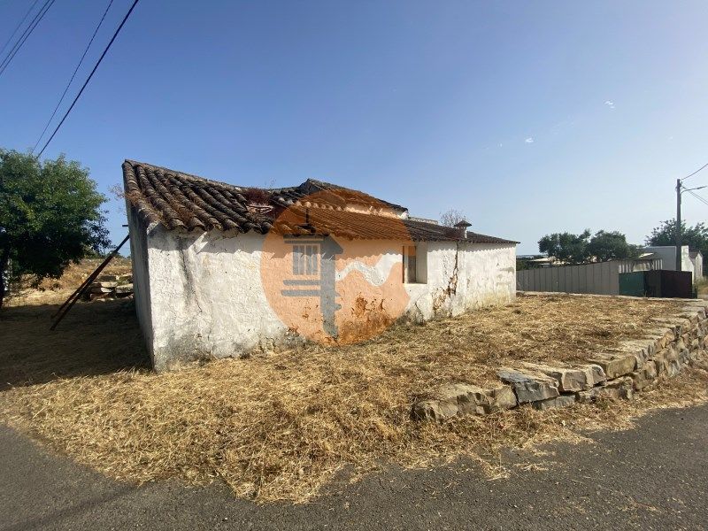 Property photo 1 of 25