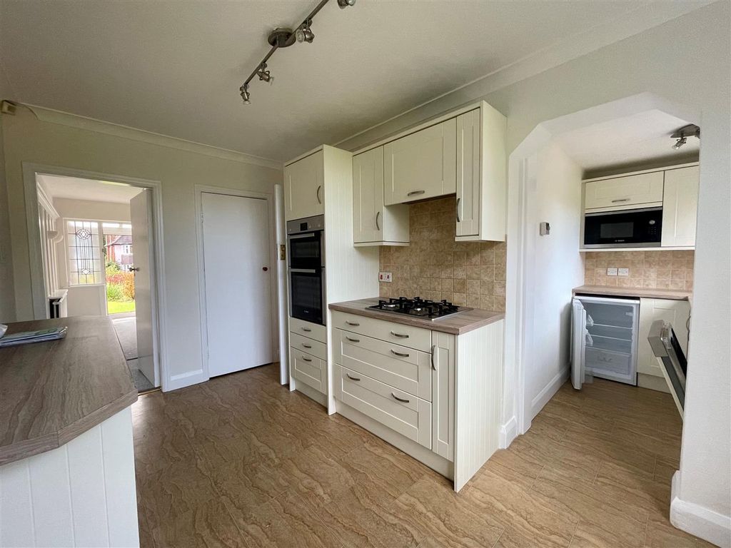 Property photo 3 of 15