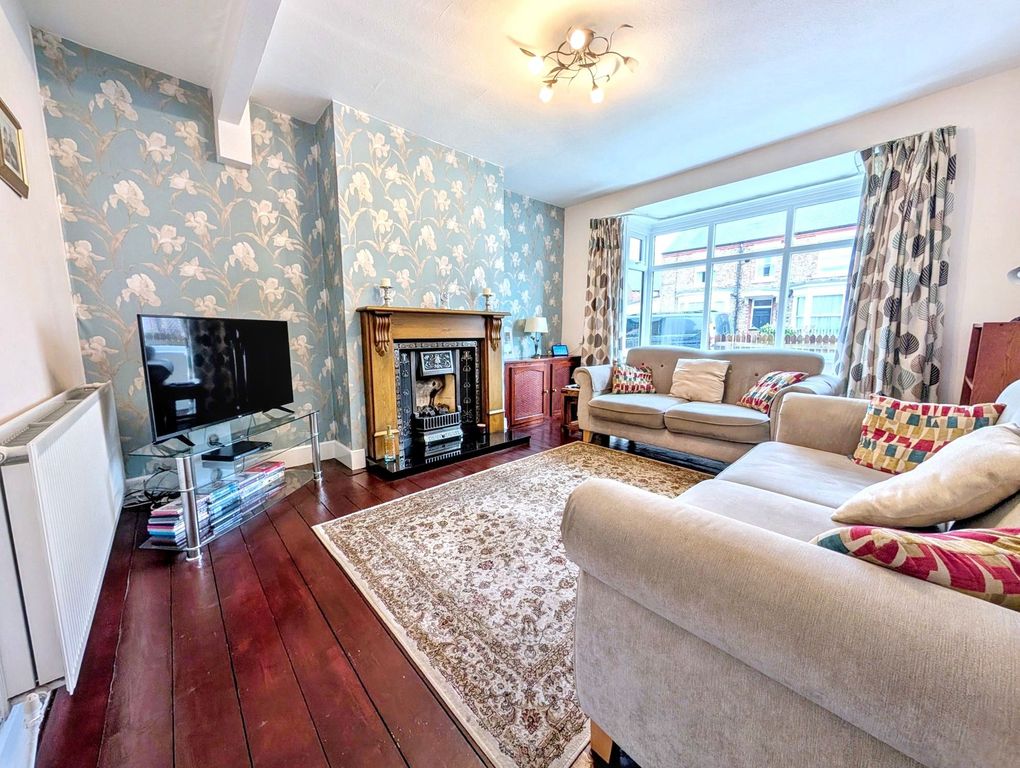 Property photo 2 of 13