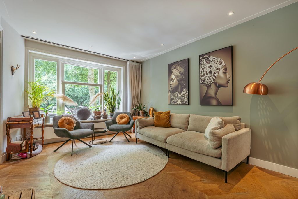 Property photo 2 of 47