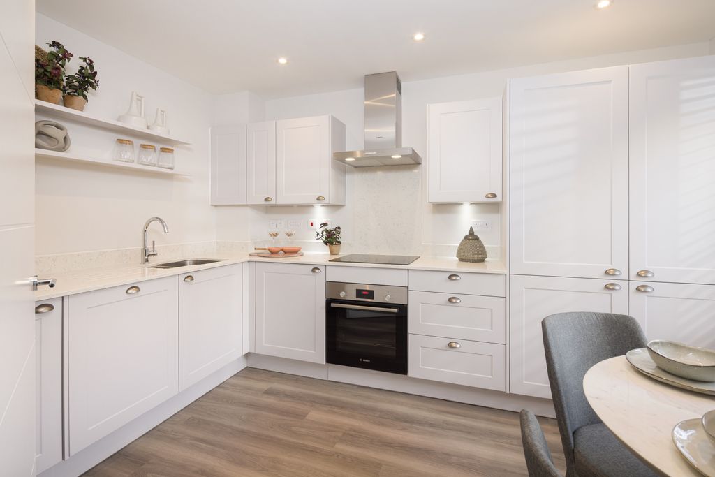 Property photo 2 of 11 Kitchen &amp; Dining