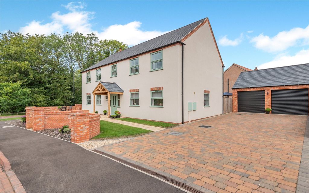 Property photo 1 of 21 Front View