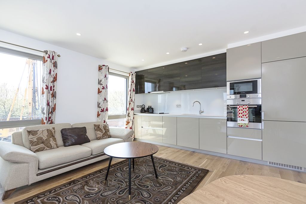 Property photo 2 of 13 6-Bywell-Place-010