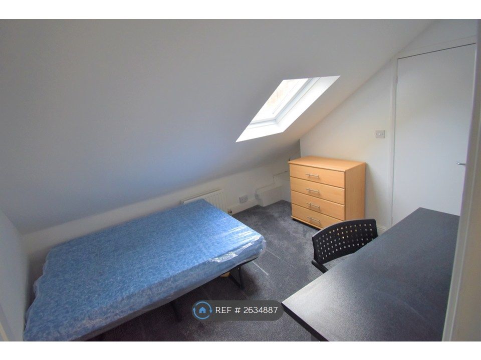 Property photo 3 of 15 Bedroom