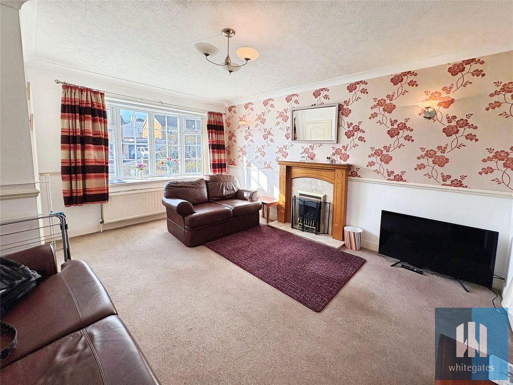 Property photo 2 of 20 Picture No. 17