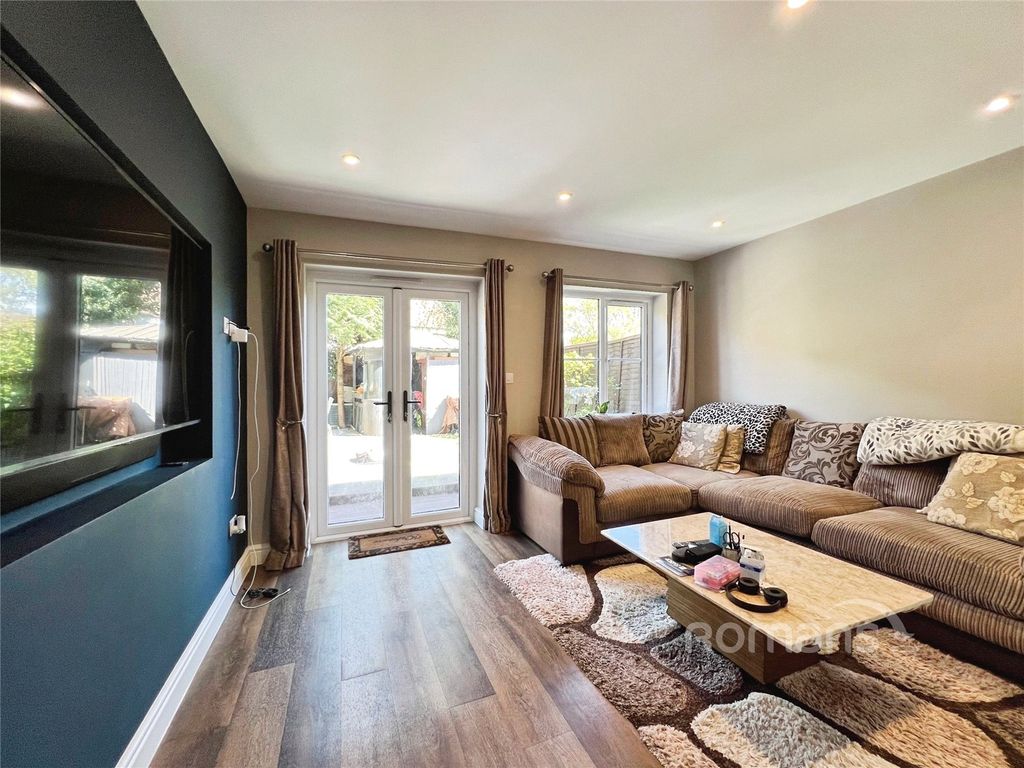 Property photo 2 of 13 Picture No. 03