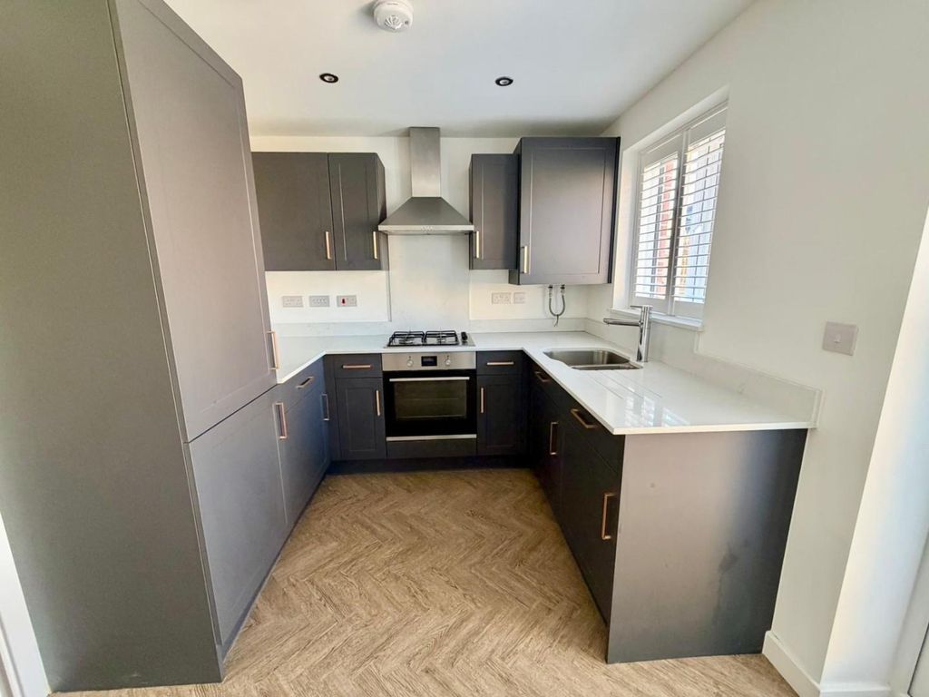 Property photo 3 of 15 Kitchen