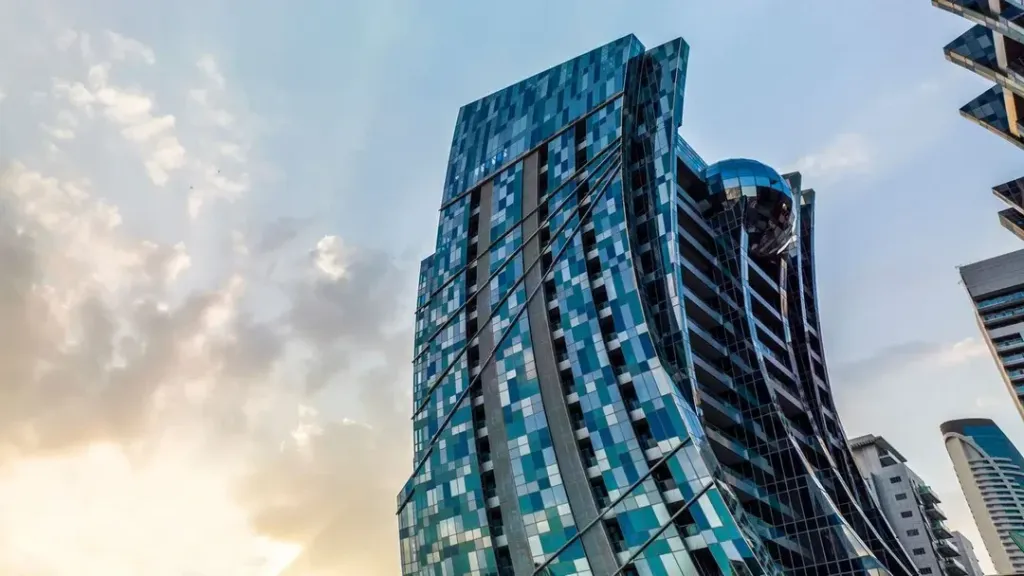 Property photo 1 of 12 Fi_Qeb_M.Webp