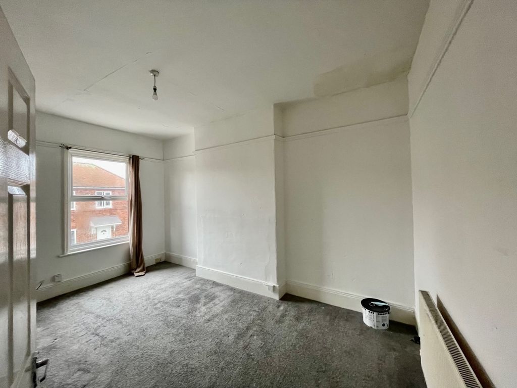 Property photo 1 of 5 1 Bedroom Apartment For Rent