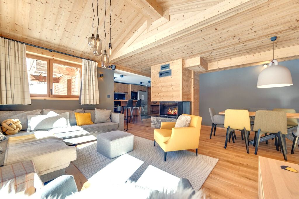 Property photo 1 of 17 Delightful 4 Bedroom