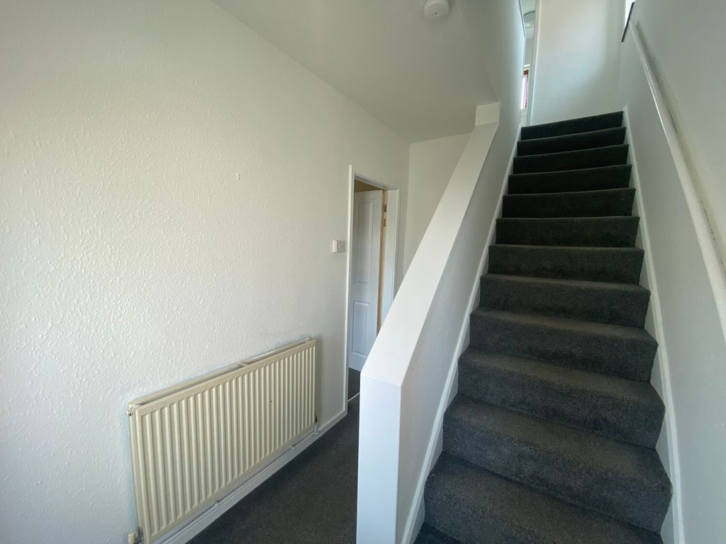 Property photo 3 of 12 Hallway