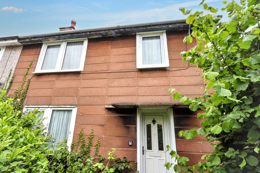 Property photo 1 of 22 43 Wythburn Road, Chesterfield, Derbyshire, S41 8Dp