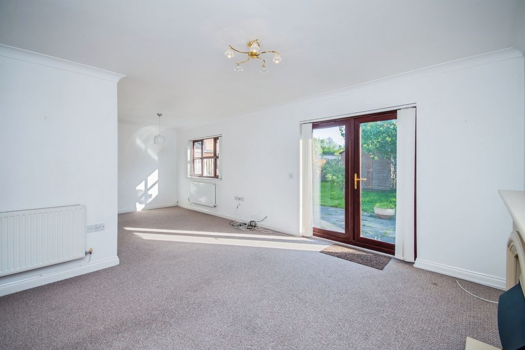 Property photo 2 of 18 Photo