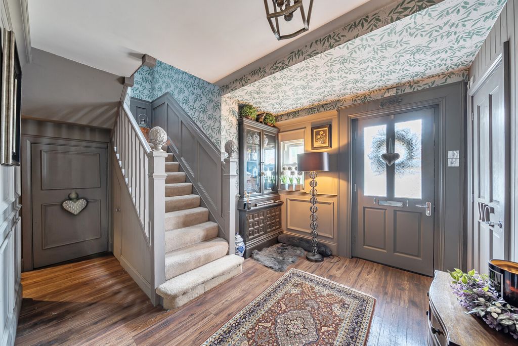 Property photo 2 of 28 1423481-16-69B449...