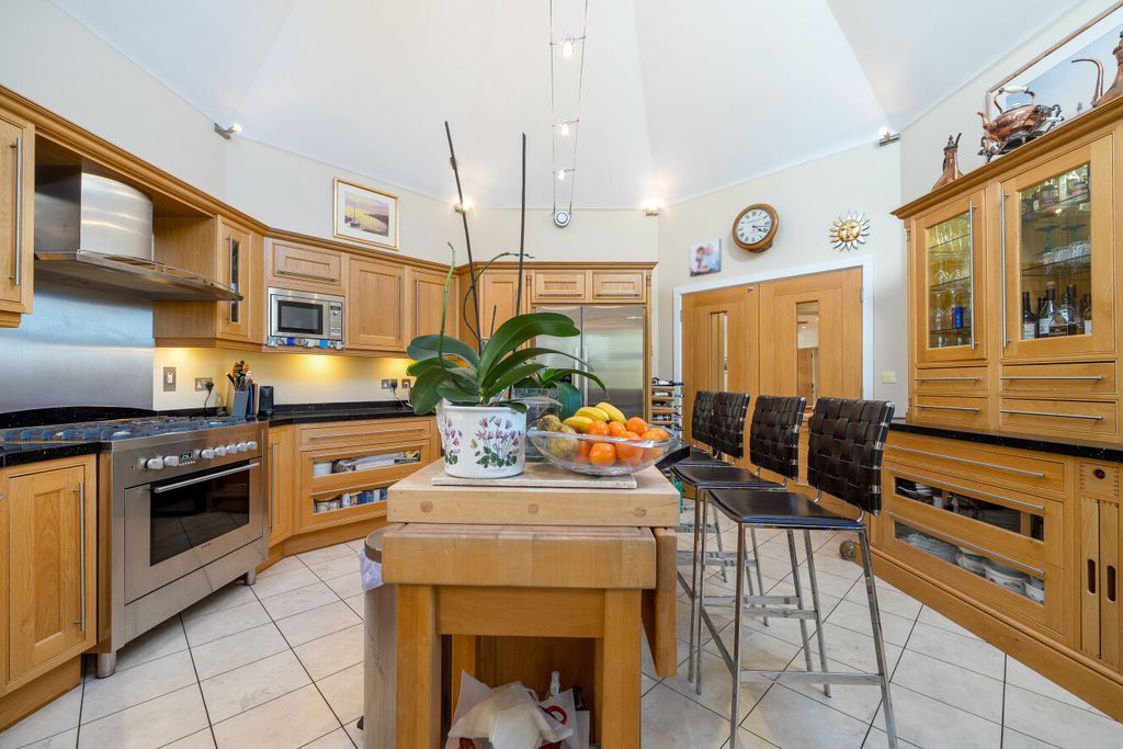 Property photo 3 of 26 1450082-2-69Ea6B2...