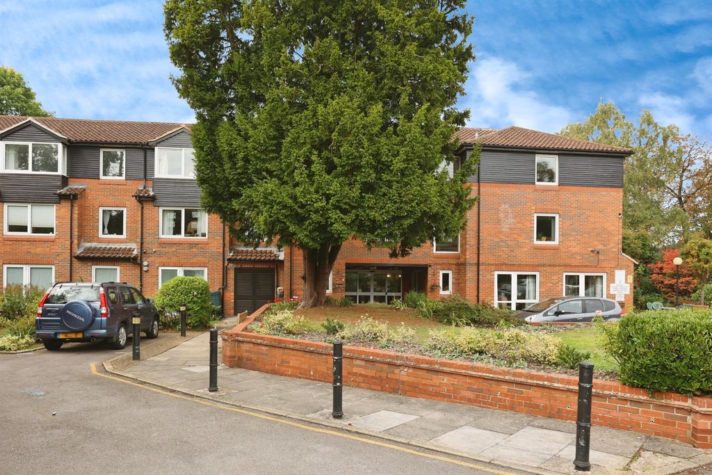 Property photo 1 of 17