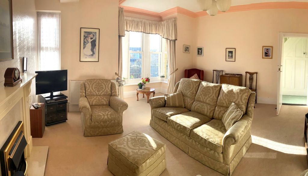 Property photo 3 of 21 Picture No. 29