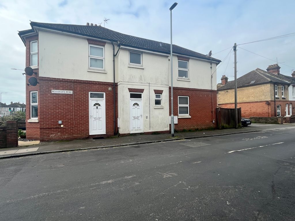 Property photo 1 of 6