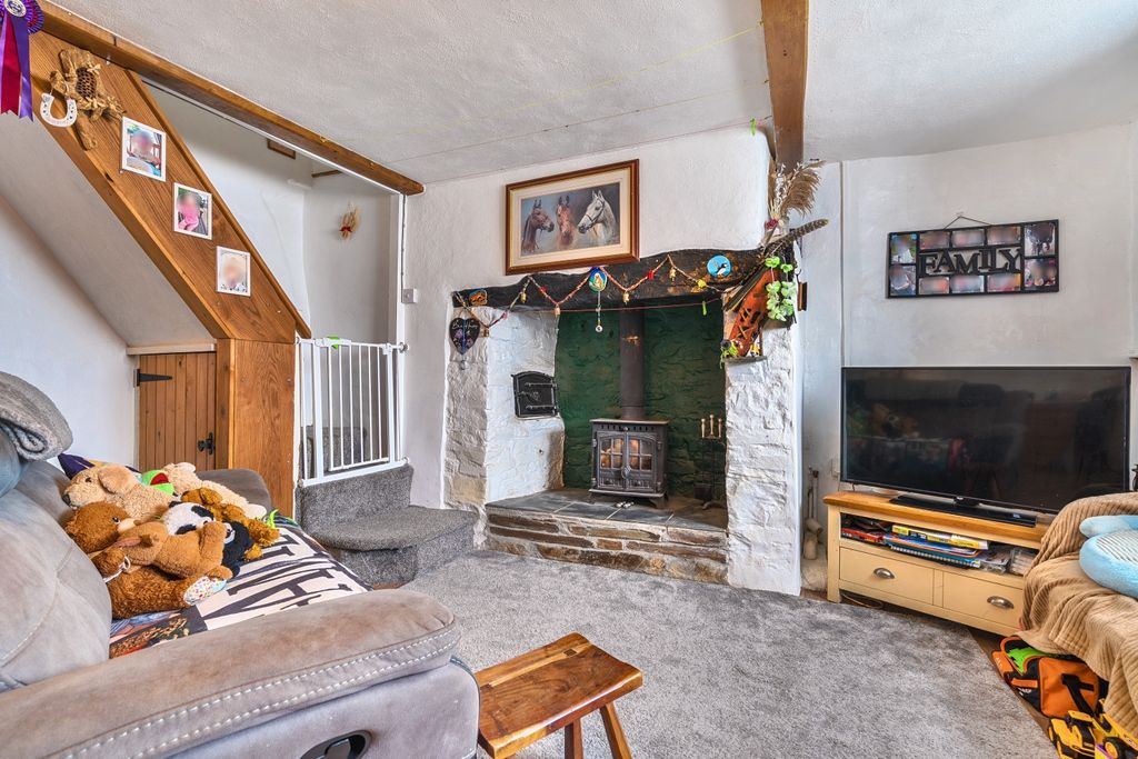 Property photo 3 of 24 6-6Acfb86369B0A-1530397-1A13B66F81Cf7-012-11-1