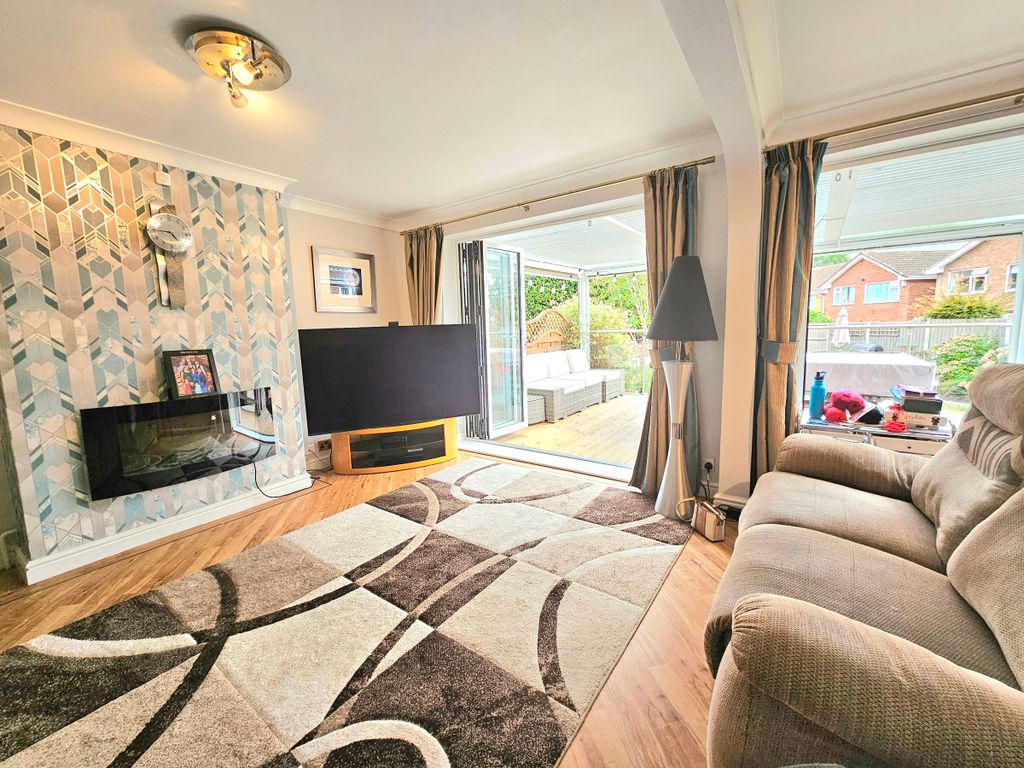 Property photo 3 of 32