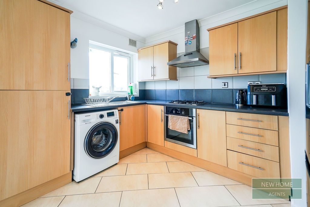 Property photo 2 of 15 Photo 8