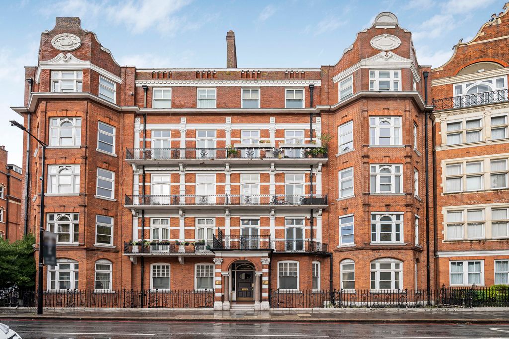 Property photo 1 of 27